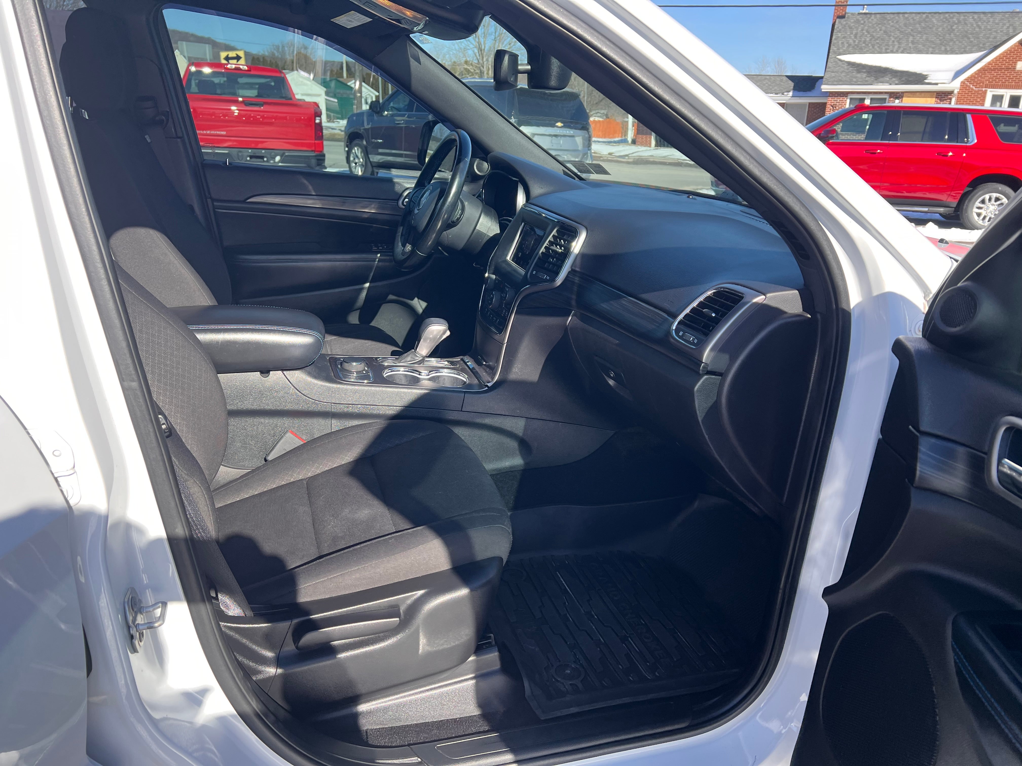 2020 Jeep Grand Cherokee Upland