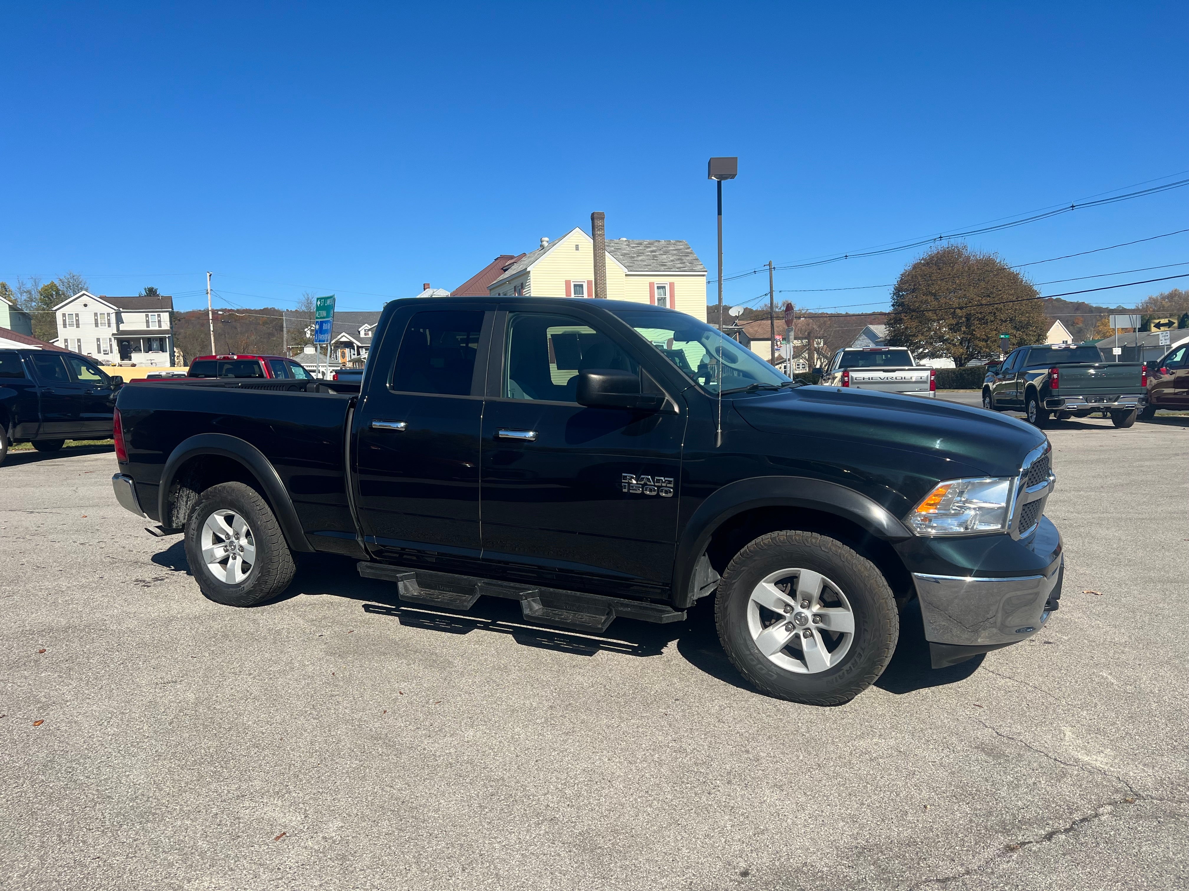 2017 RAM 1500 SLT