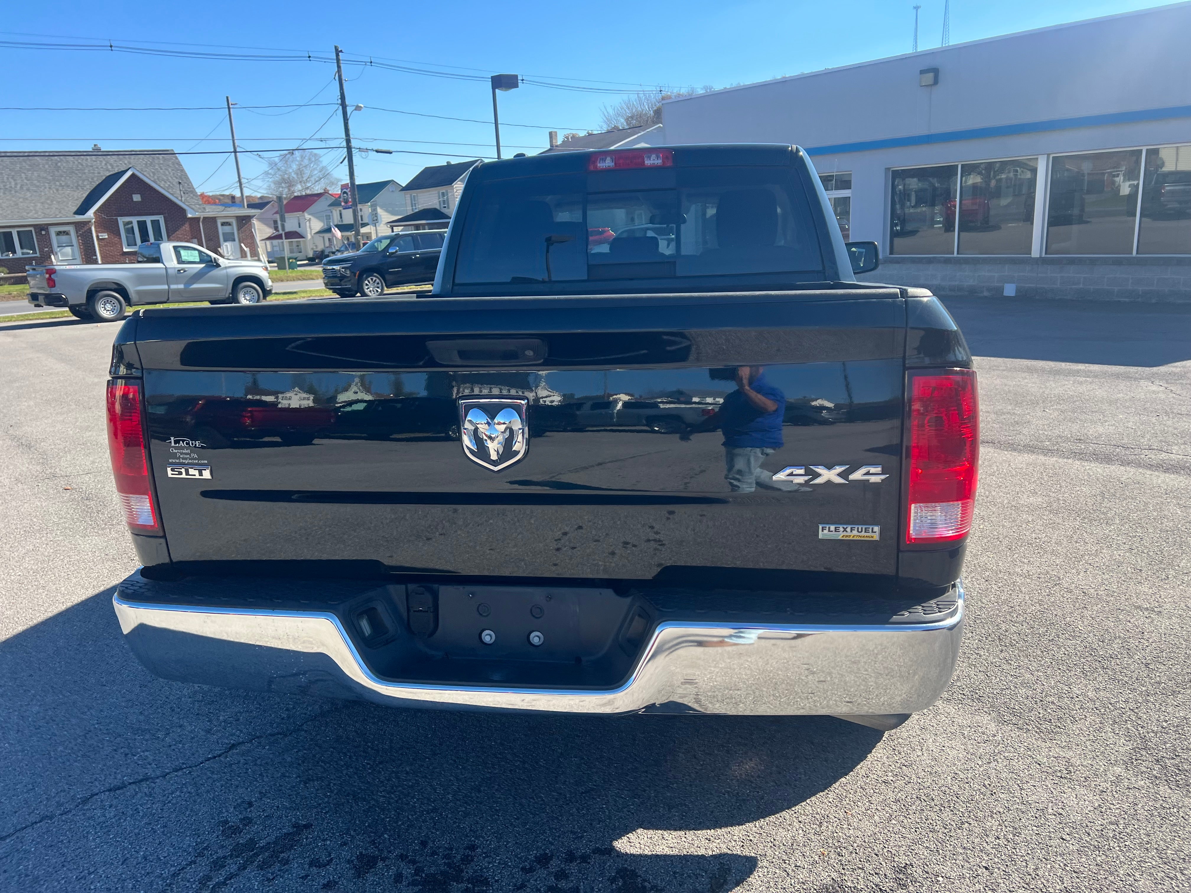 2017 RAM 1500 SLT