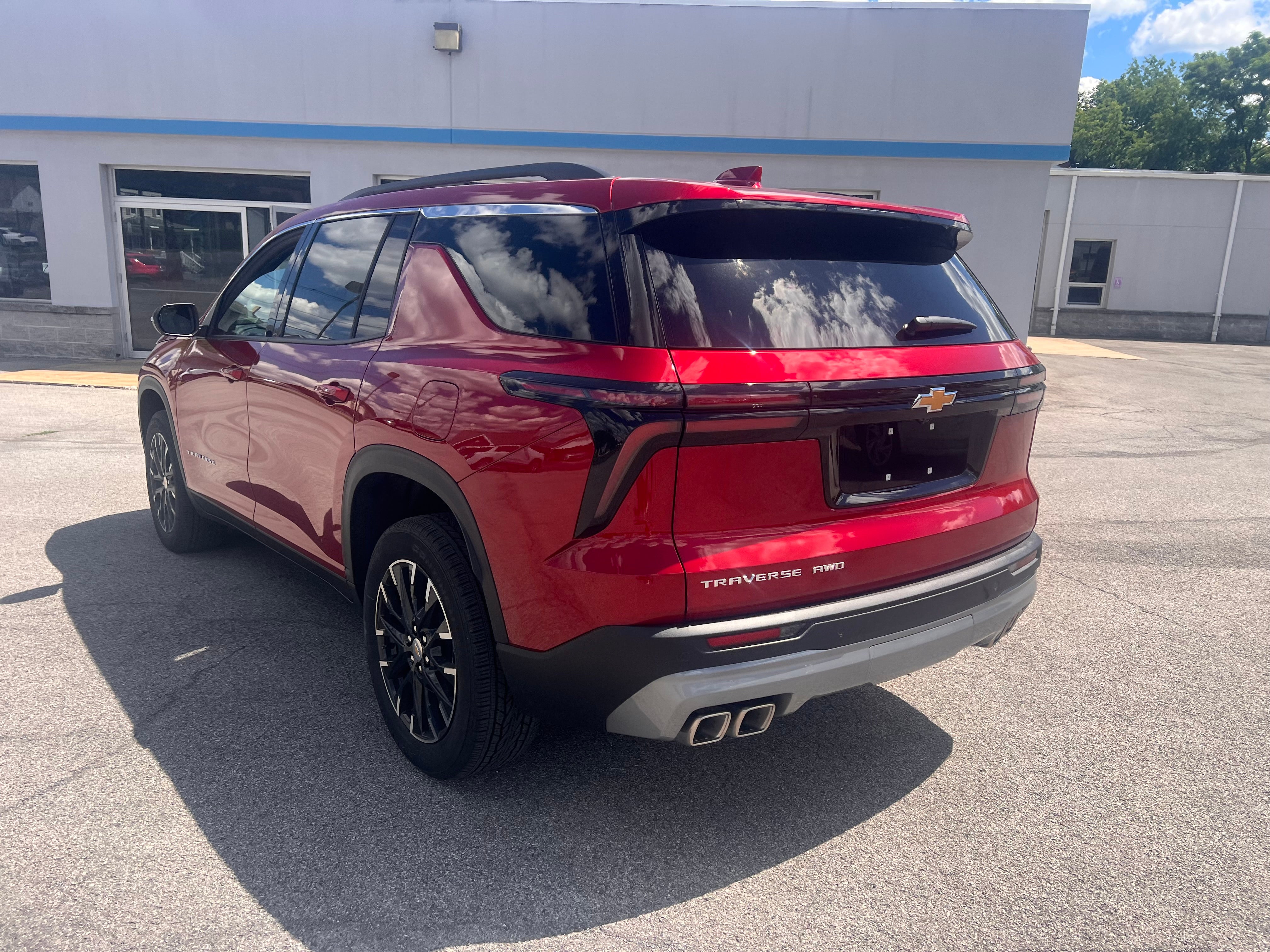 2026 Chevrolet Traverse LT