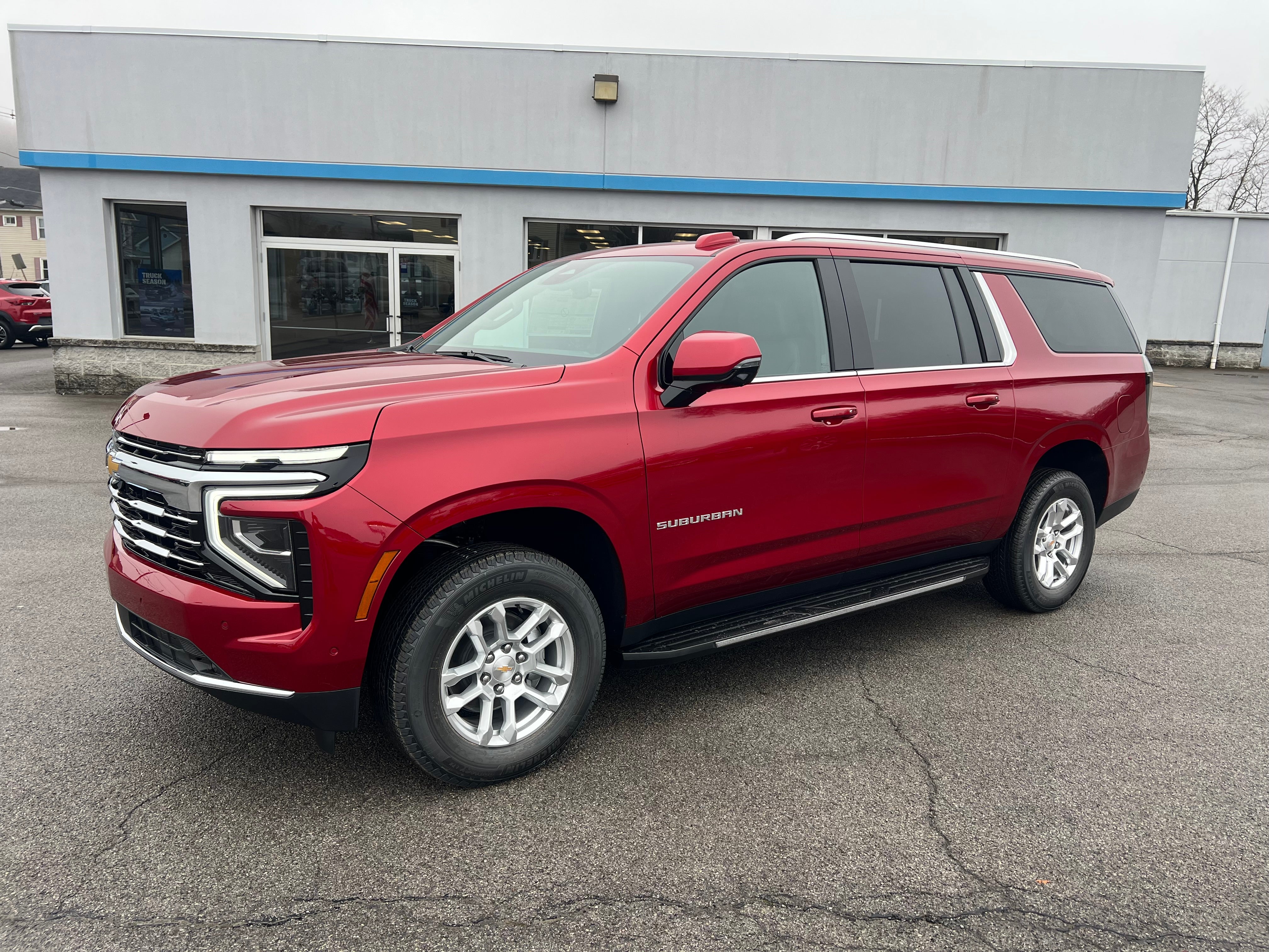 2026 Chevrolet Suburban LT