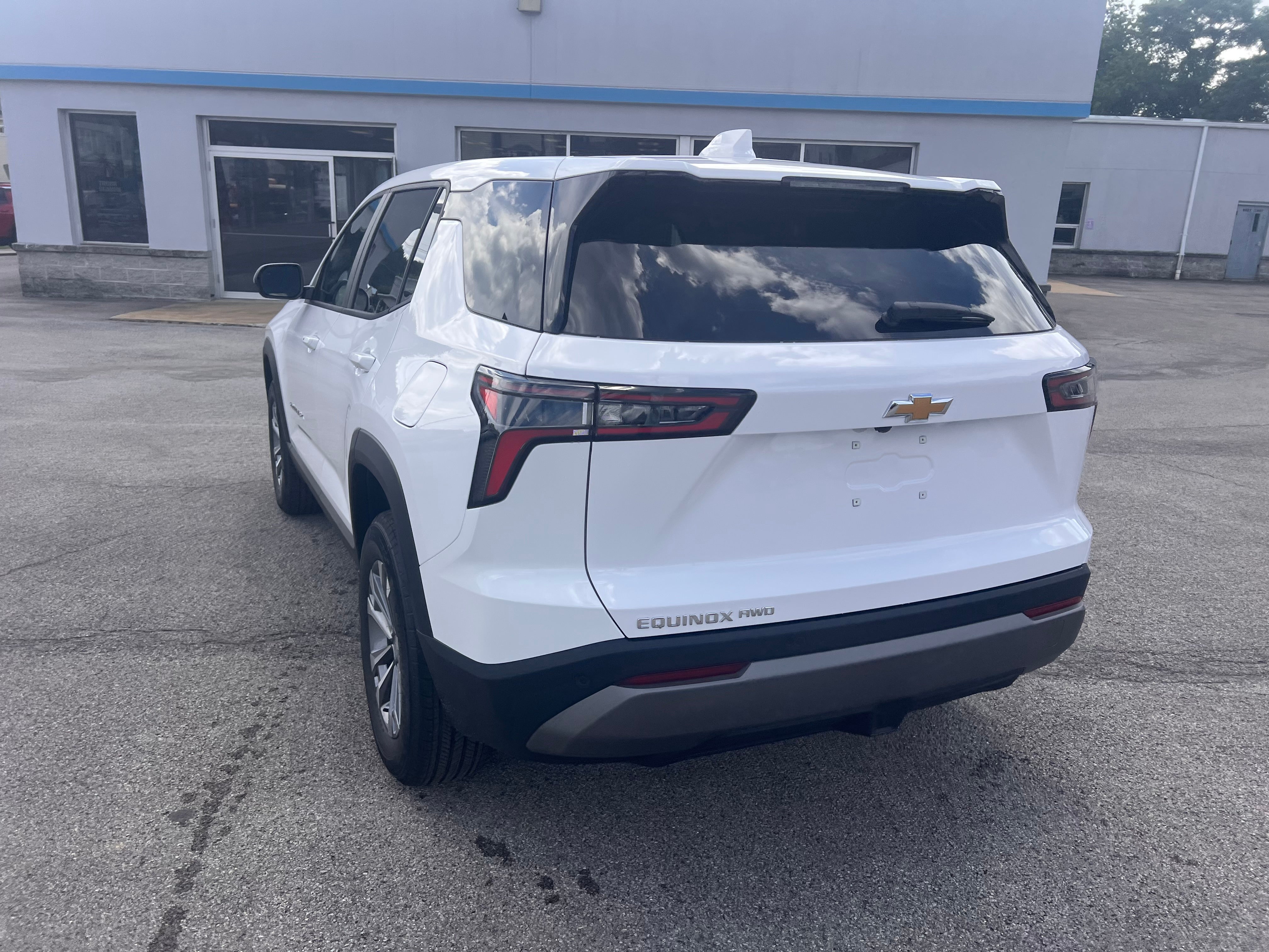 2027 Chevrolet Equinox LT