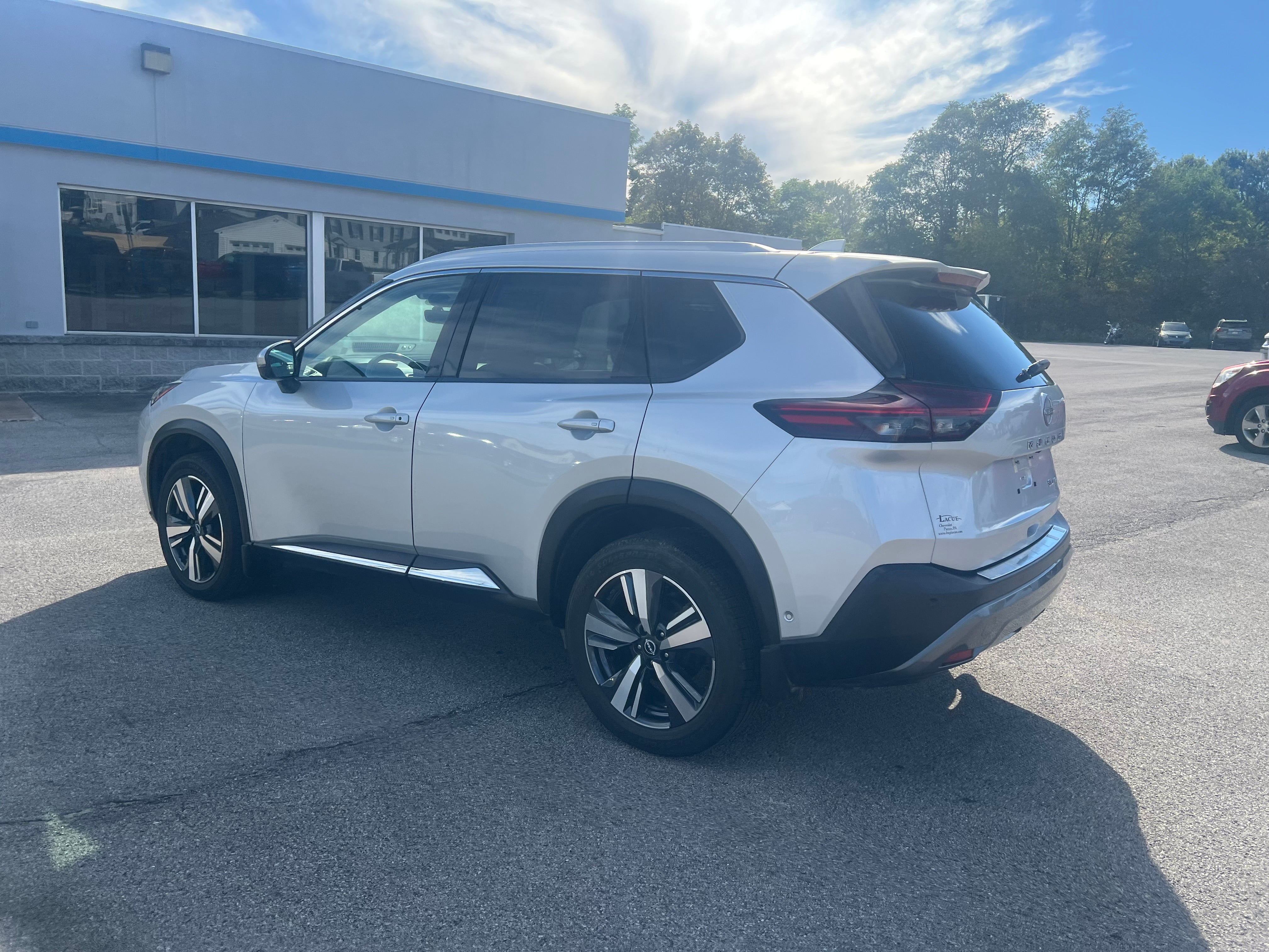 2022 Nissan Rogue SL