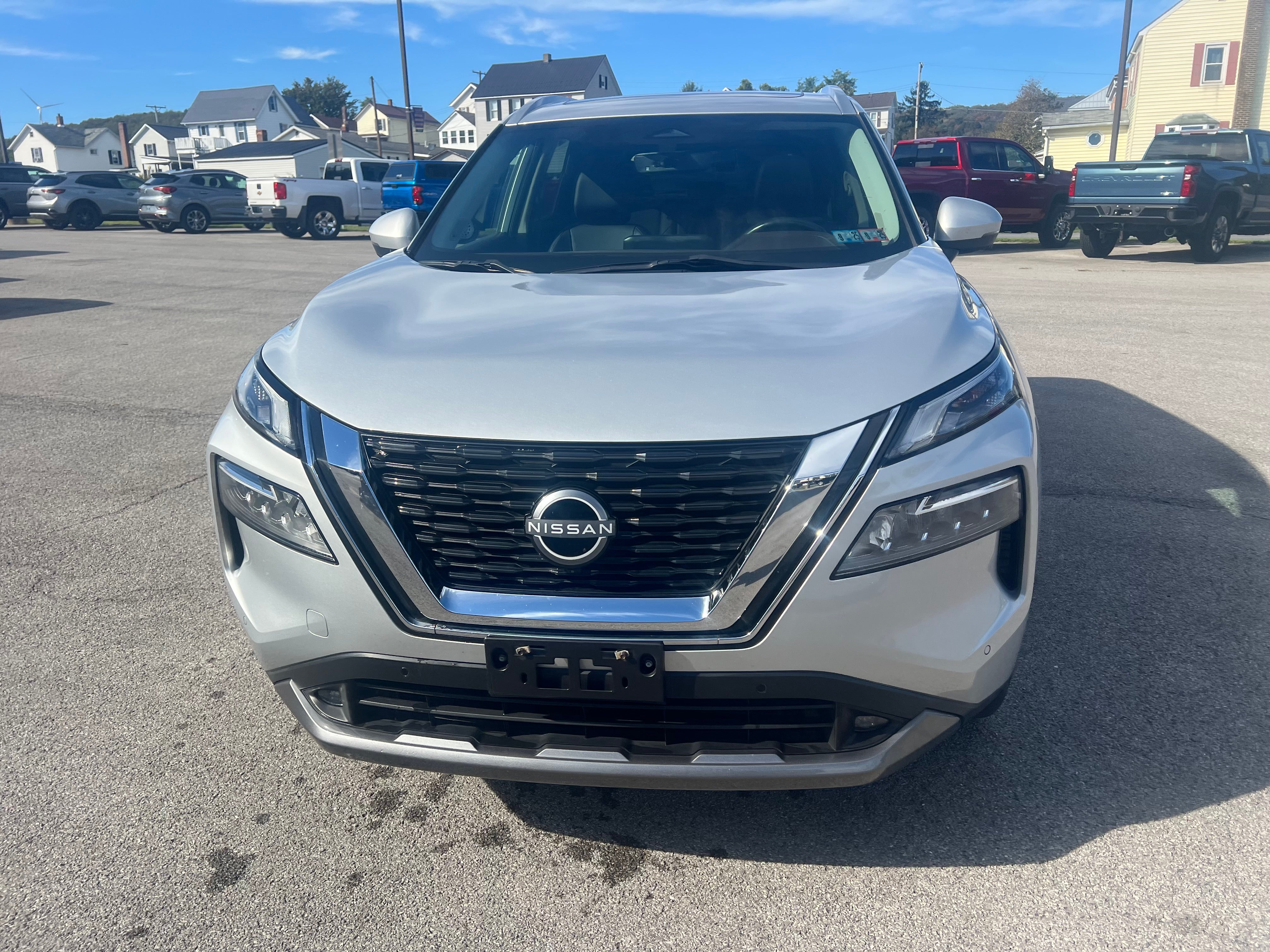 2022 Nissan Rogue SL