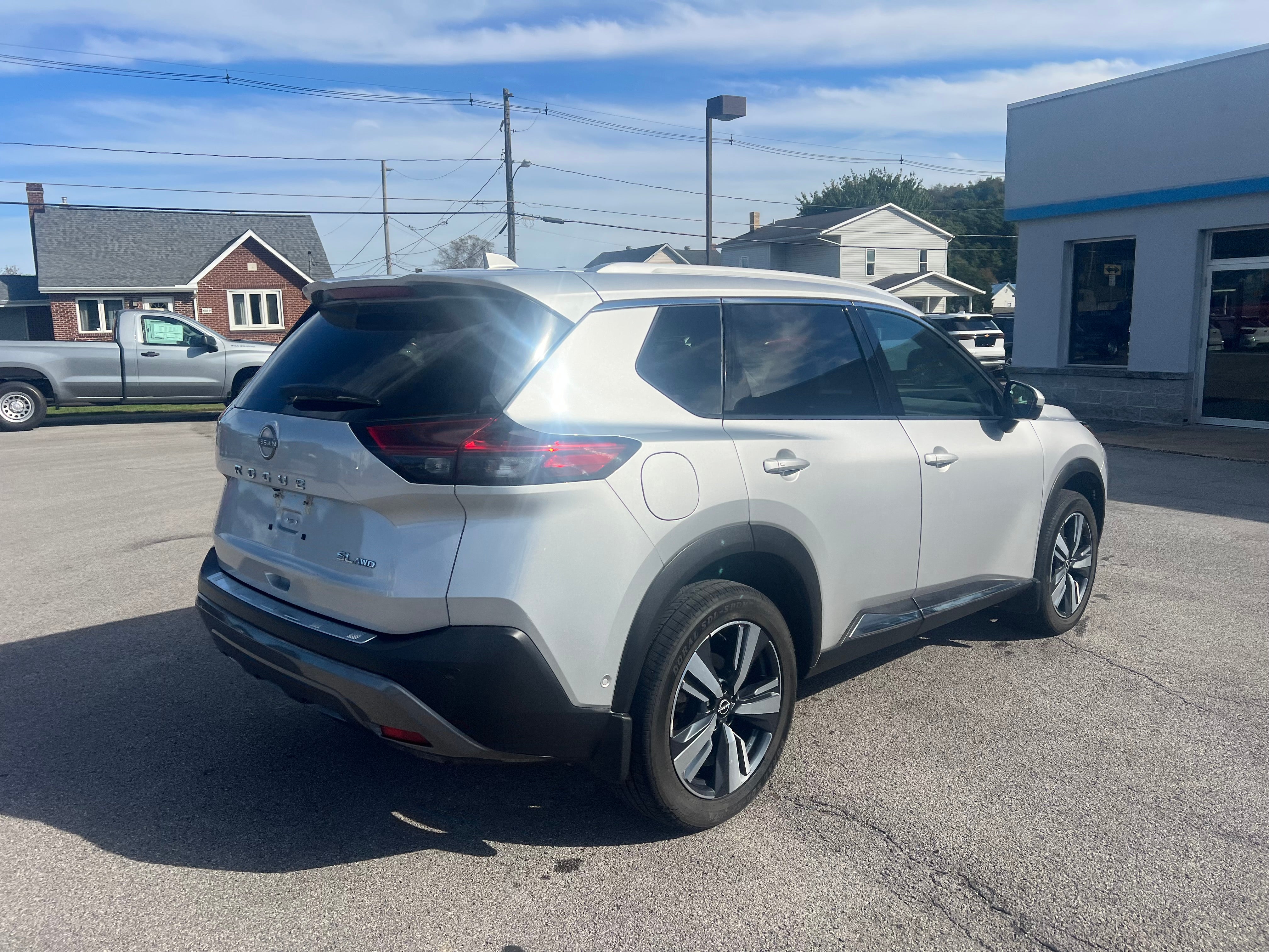 2022 Nissan Rogue SL