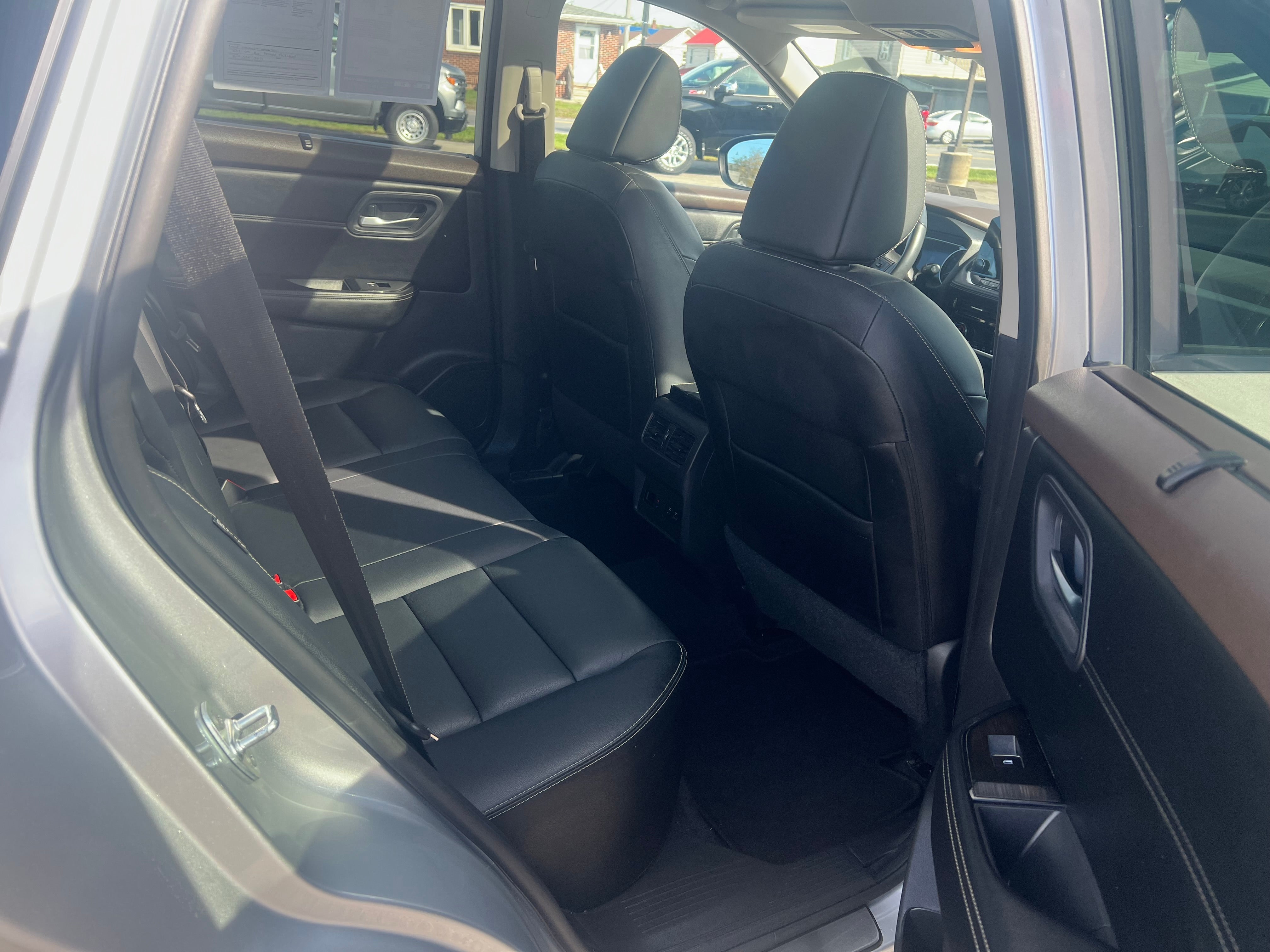 2022 Nissan Rogue SL